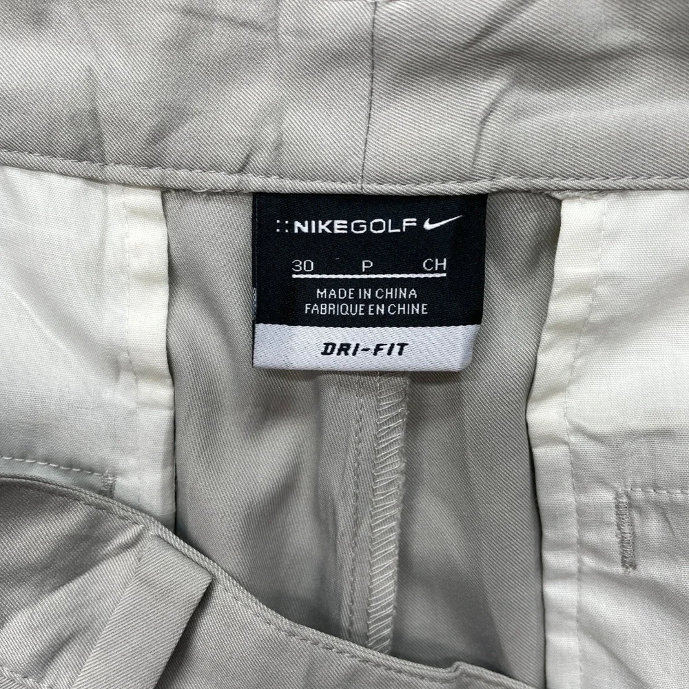 Nike Golf Dri-FIT Shorts Mens Size 30 Tan Khaki Flat Front Stretch Performance